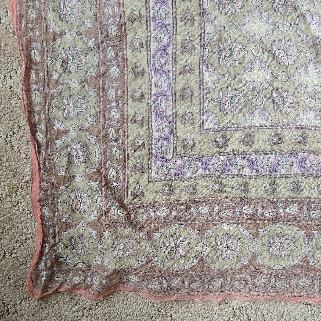 Floral Border Lightweight Throw In Pale Green And Pink